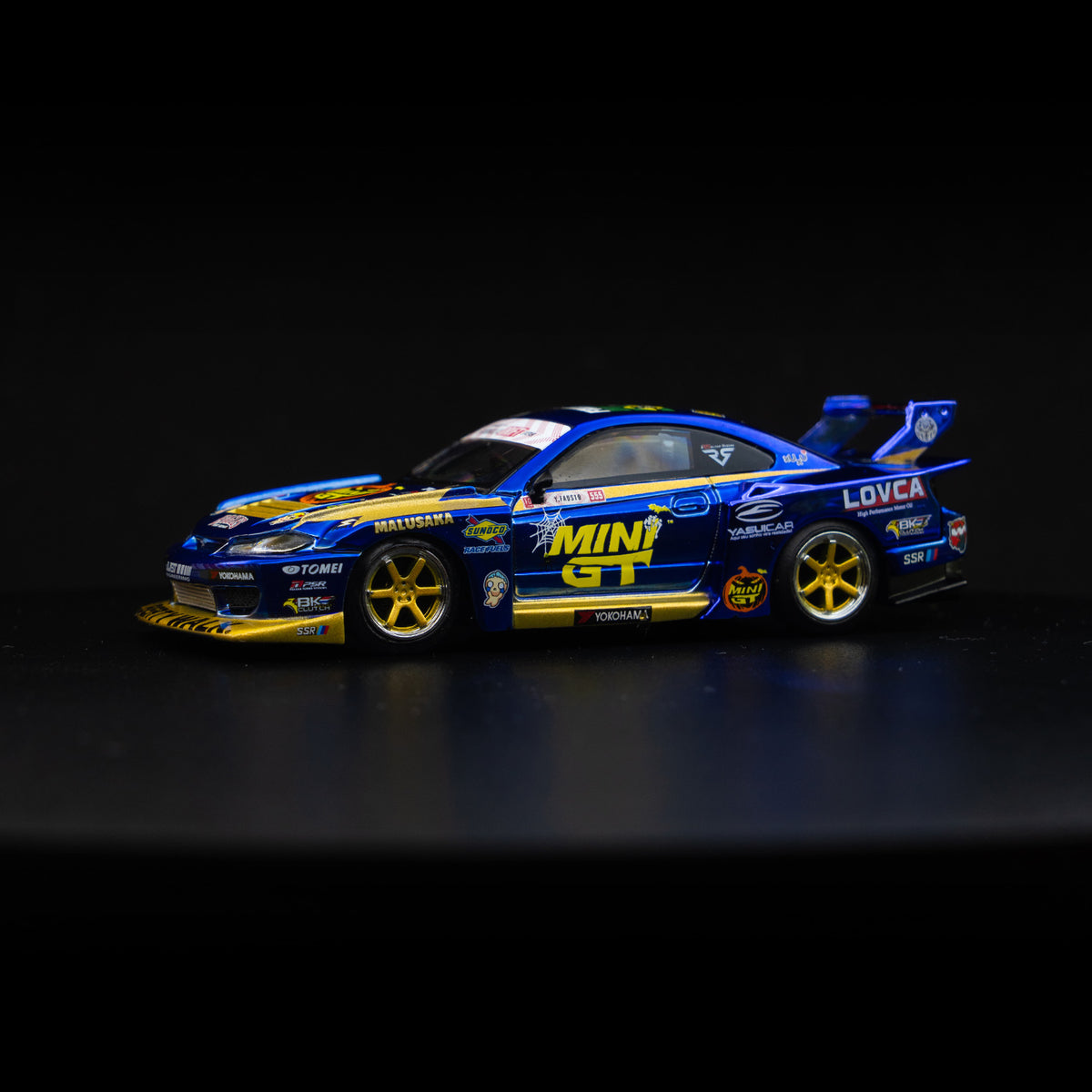 Petersen - Mini GT Nissan LB-Super Silhouette S15 SILVIA #555 (Halloween Ed.)