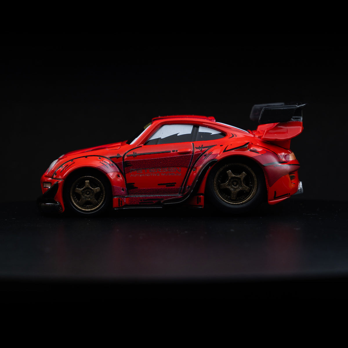 Muscle Machines x Petersen Museum - RWB 993 911 – Diecast Social Exclusive