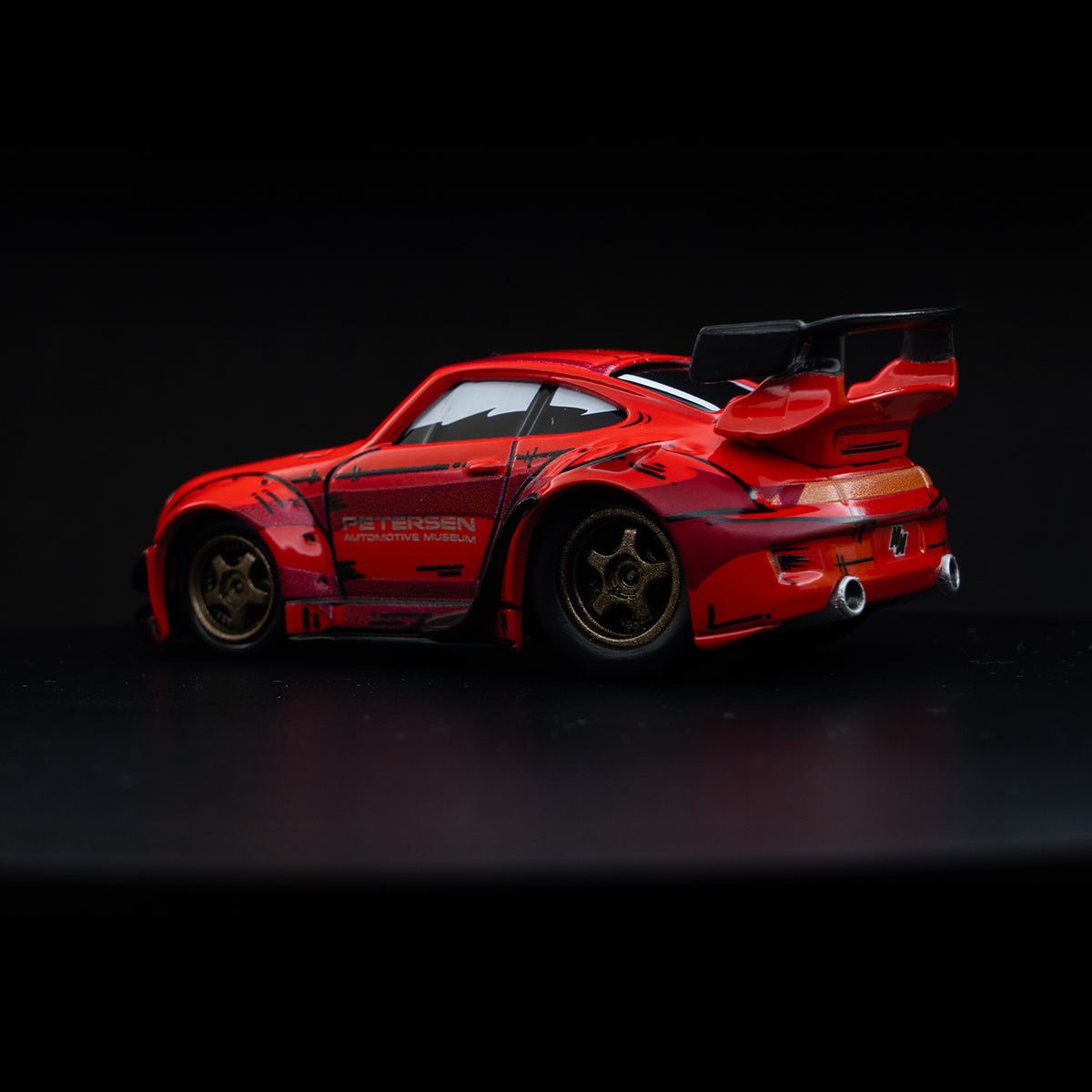 Muscle Machines x Petersen Museum - RWB 993 911 – Diecast Social Exclusive